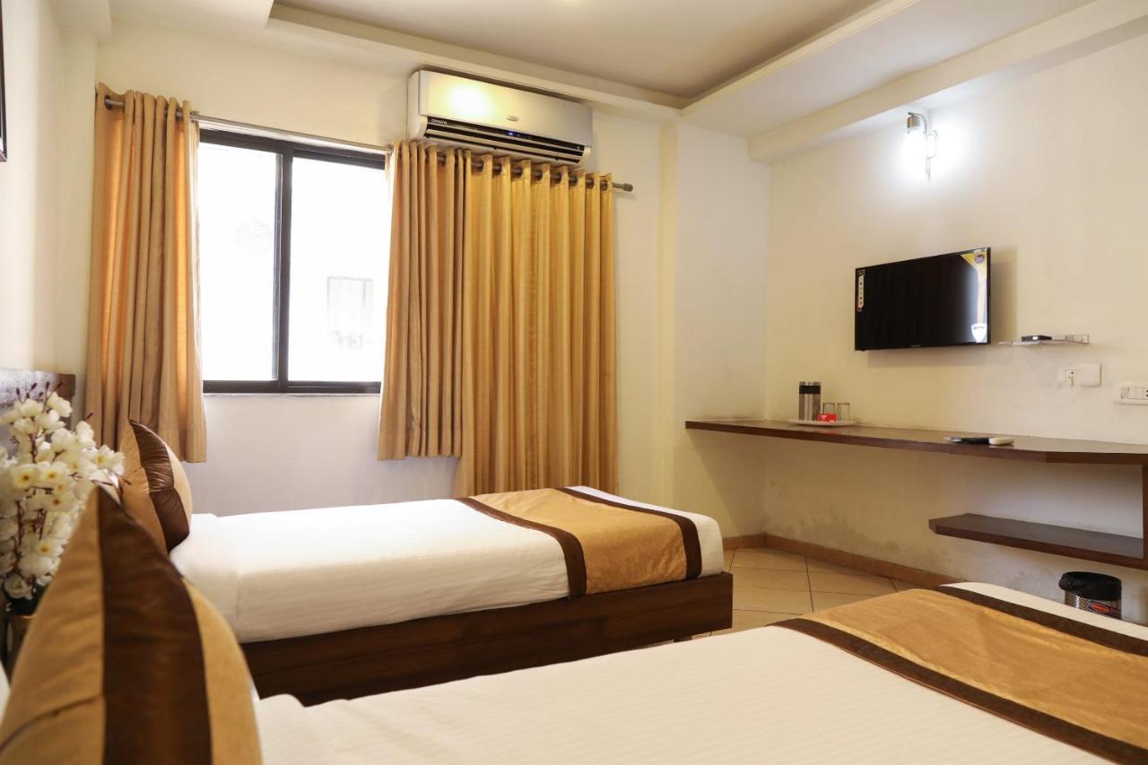 Oyo 10943 Hotel Plus Corporate Khapa  Экстерьер фото