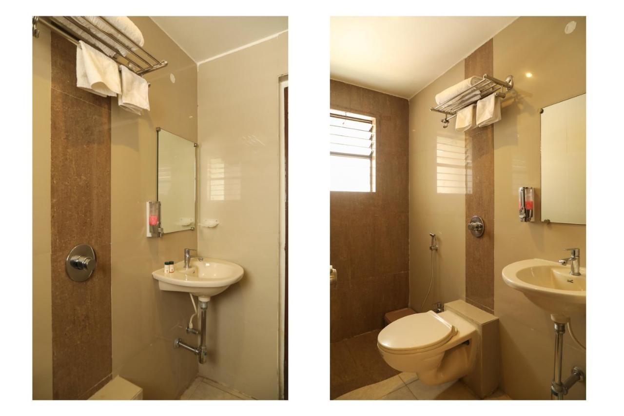 Oyo 10943 Hotel Plus Corporate Khapa  Экстерьер фото