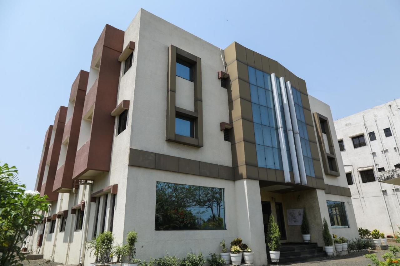 Oyo 10943 Hotel Plus Corporate Khapa  Экстерьер фото