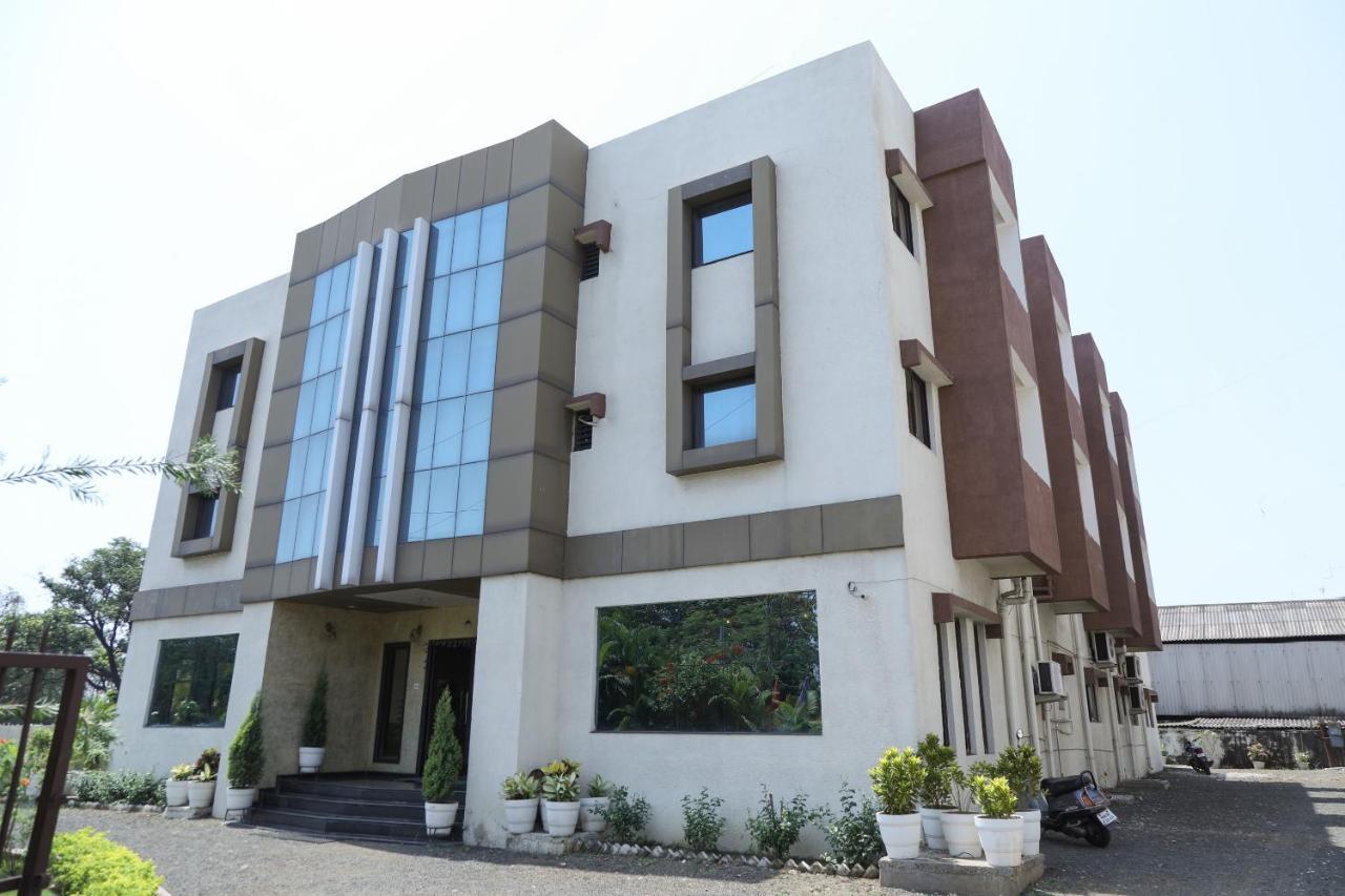 Oyo 10943 Hotel Plus Corporate Khapa  Экстерьер фото